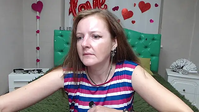 MeganPirs live cam on StripChat