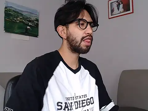 thomass1018 webcam