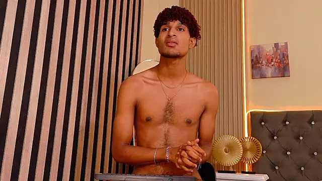 Alex_Bloom webcam