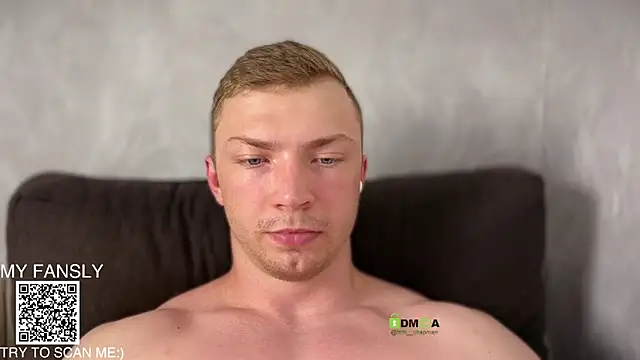 iron__chap webcam