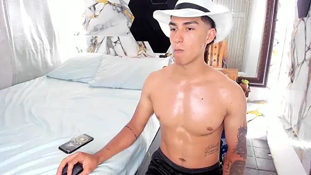 Goldendesirexx webcam
