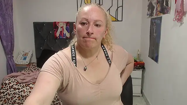 emperabigbootybigass webcam