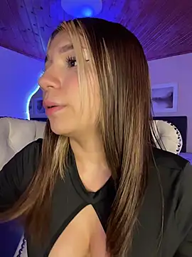 Isabella18_pink webcam
