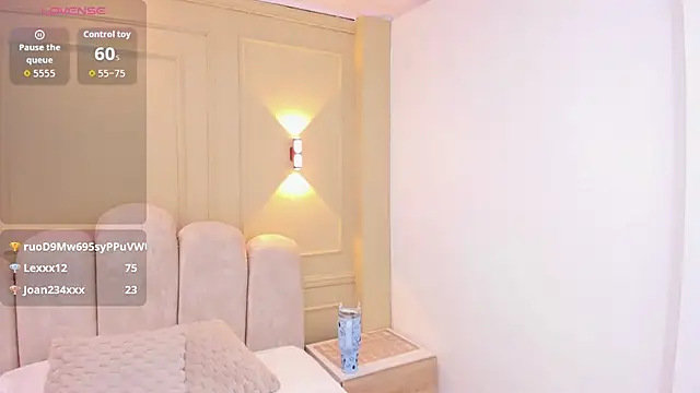 LESLYSIMPSON webcam