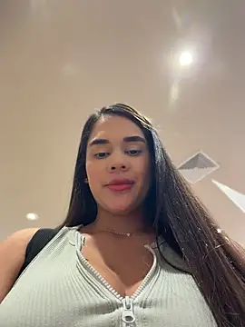 BellaLeclair_ webcam