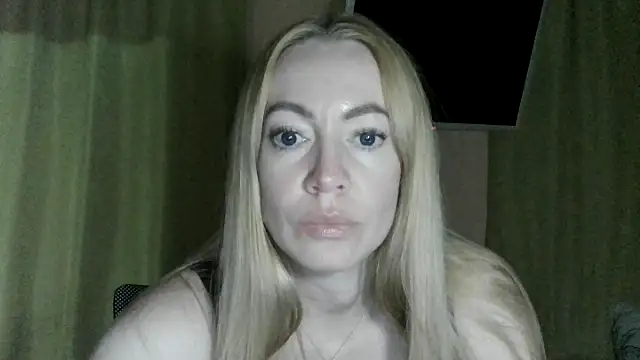 LensyTourels webcam