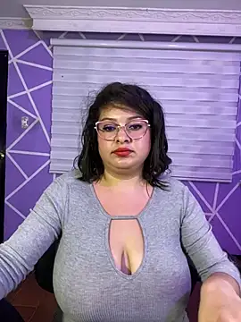 MiiaaJoness Live Web Cam Show