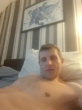 BigDmasked webcam