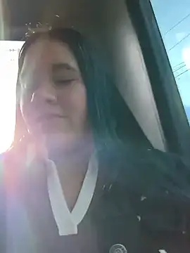 kendra-daring (F young) - Girl whips and licks my nipples