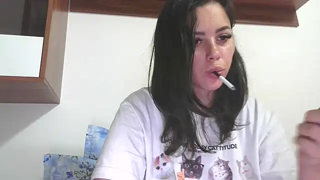 LovelyJulliette webcam