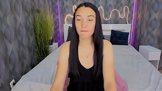 Yr_Shy_Bae webcam