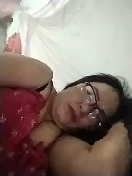 Naaya8109 webcam