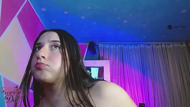 Mysticdooll69 webcam