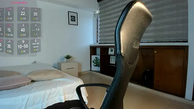 zoe_linss webcam