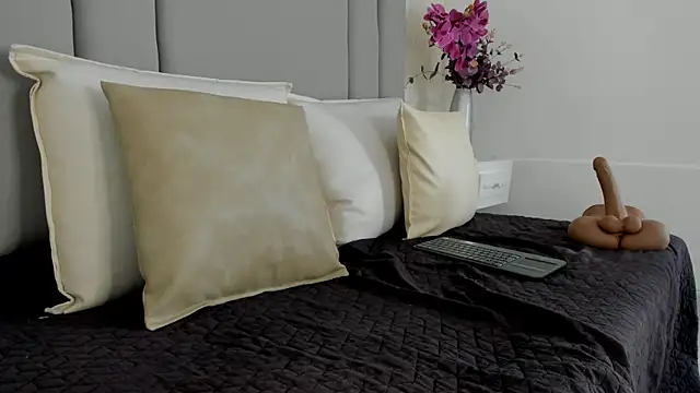 CannelaSmith webcam