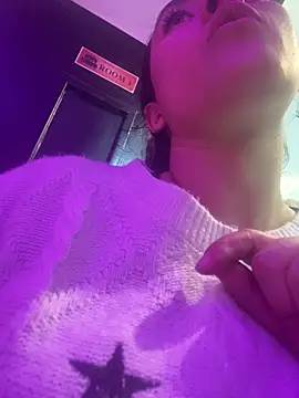 sophia_pink17 live cam on StripChat