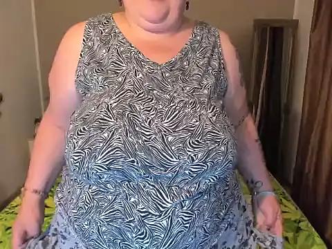 Sugarmommy_69X webcam