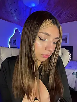 Isabella18_pink webcam