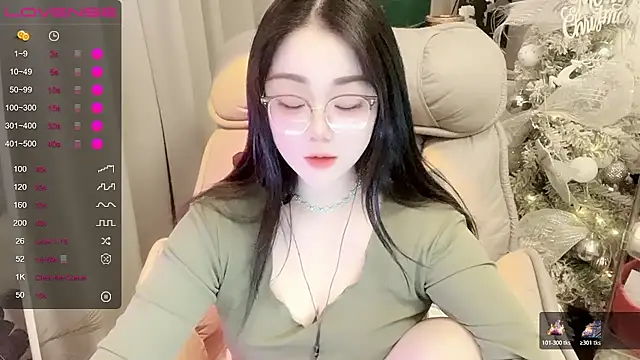 monica-666888- (F milf) - 你可爱😊，温柔，乖巧😊，美丽的我，想你了~~