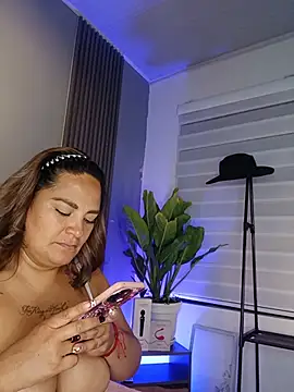 Elise-Leyton webcam