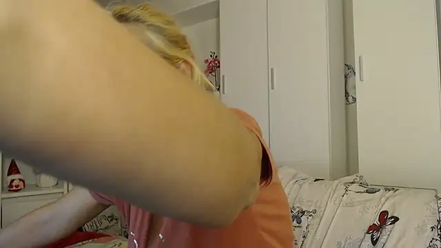 _karolynesyera_ webcam