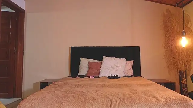 Isa_And_Natasha webcam