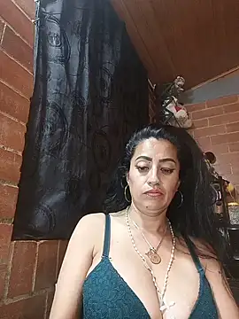 Alexandrina live cam on StripChat