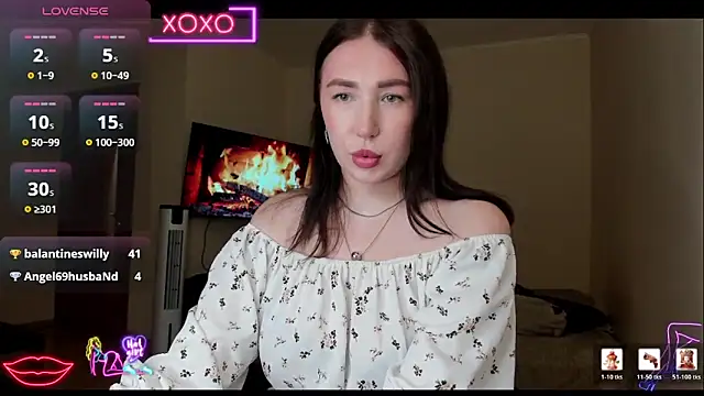 Milana_Lovee webcam