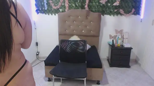 adara_cute_69 webcam
