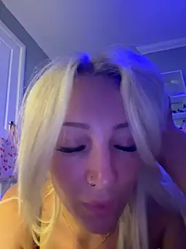 BlondieMbaddie webcam