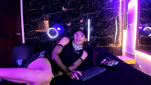 Adrian_Wolf webcam
