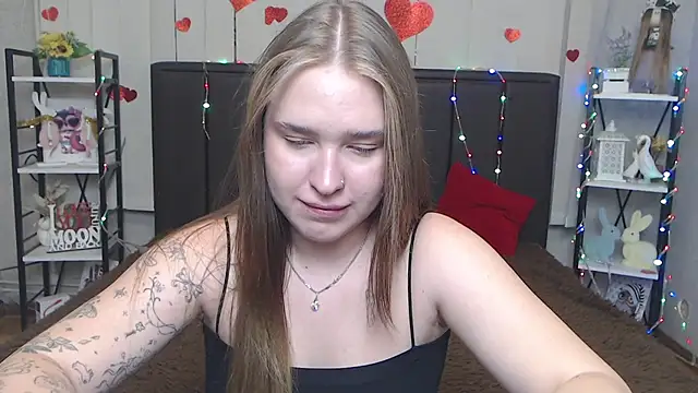 LauraHlot webcam
