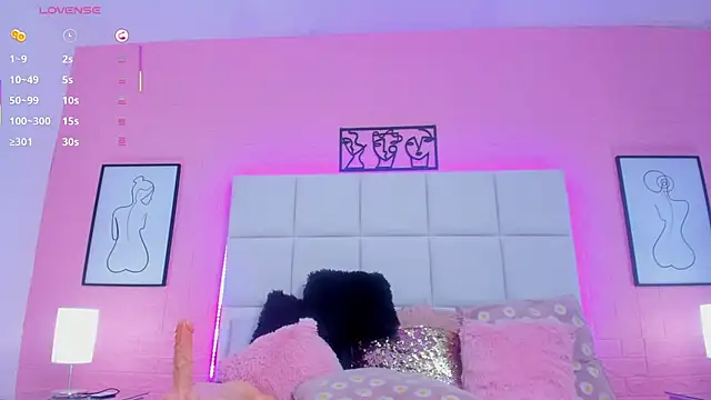 charlotte_kisss webcam
