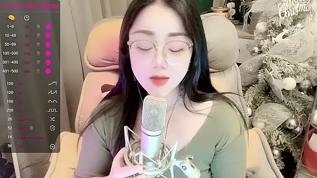 Monica-666888- webcam
