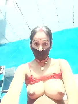Nandani-758 webcam