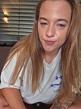 Luna_Lynn webcam