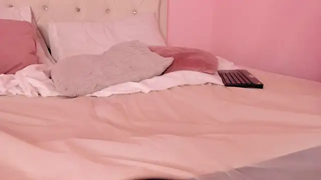 Miia_Thompsonn webcam