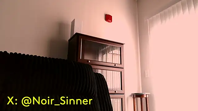 sinnernoir (M mature) - stroke. close up