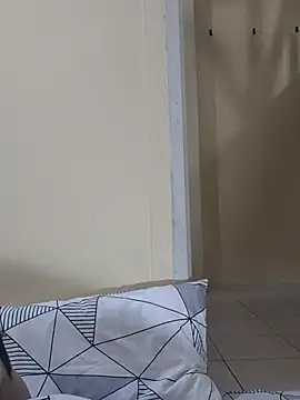 LovelyTrixie webcam