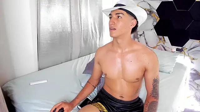 Goldendesirexx webcam