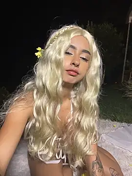 RosseMelody live cam on StripChat