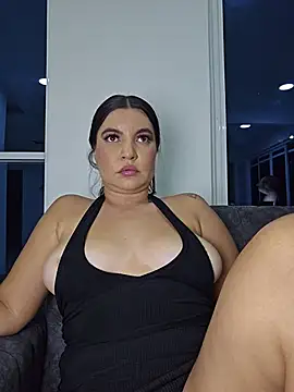 Pretty_Julieta webcam