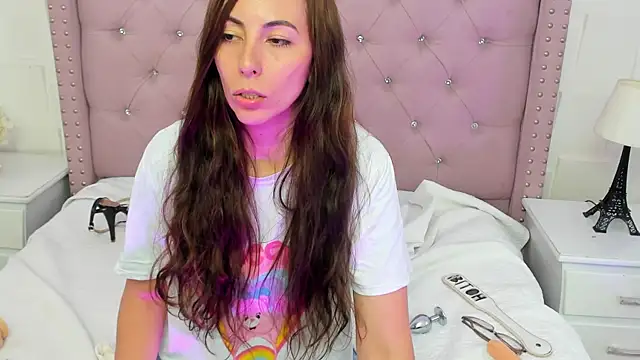 HollyBloom_ webcam