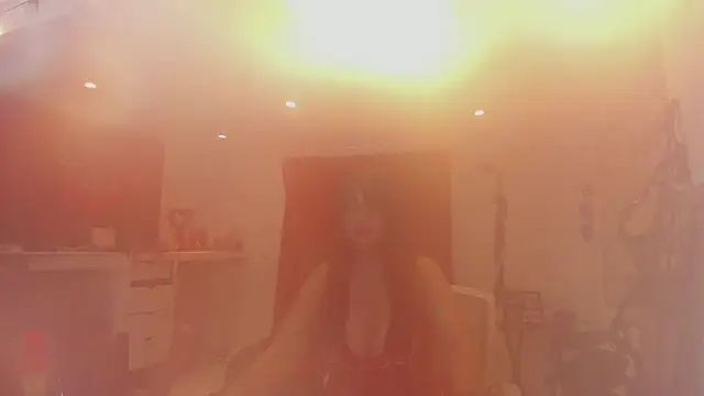 Sarah_teiku live cam on StripChat