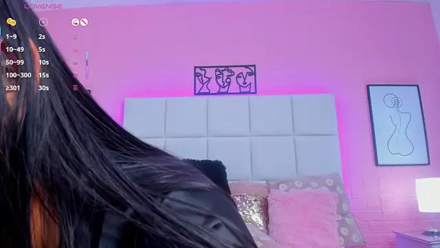charlotte_kisss webcam