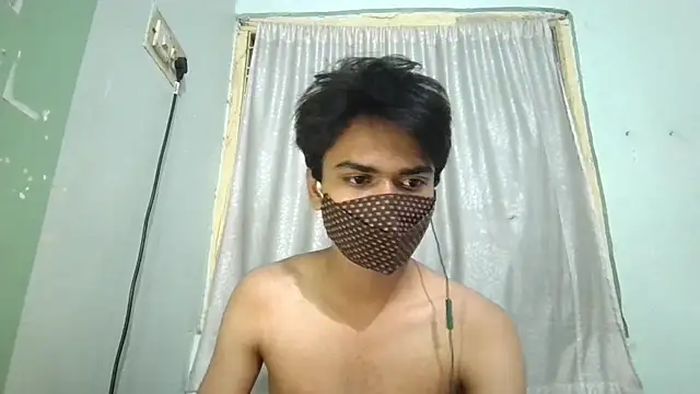 femutwink live cam on StripChat