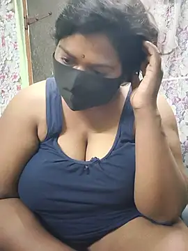 Liyaa_24 webcam