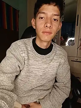 heyy_noah11 webcam