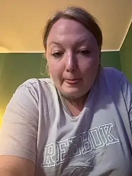 Lolaaxxx13 webcam