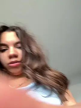 AlexisWinters webcam